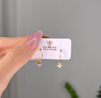 گوشواره با آویز پروانه